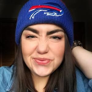 Meet your Posher, Cassandra